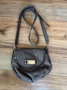 Marc by Marc Jacobs Pebbled Leather small but roomy Crossbody Bag in Gray